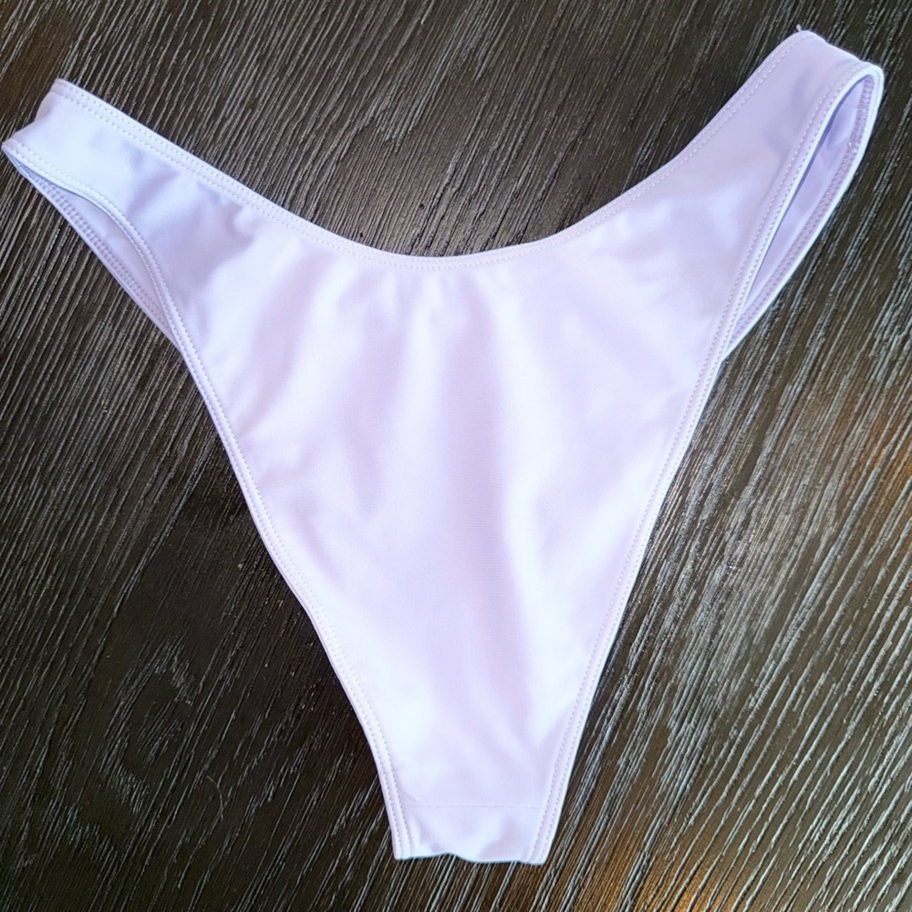 Purple Minimalist Bikini Set with High-Cut Design - Picture 5 of 5